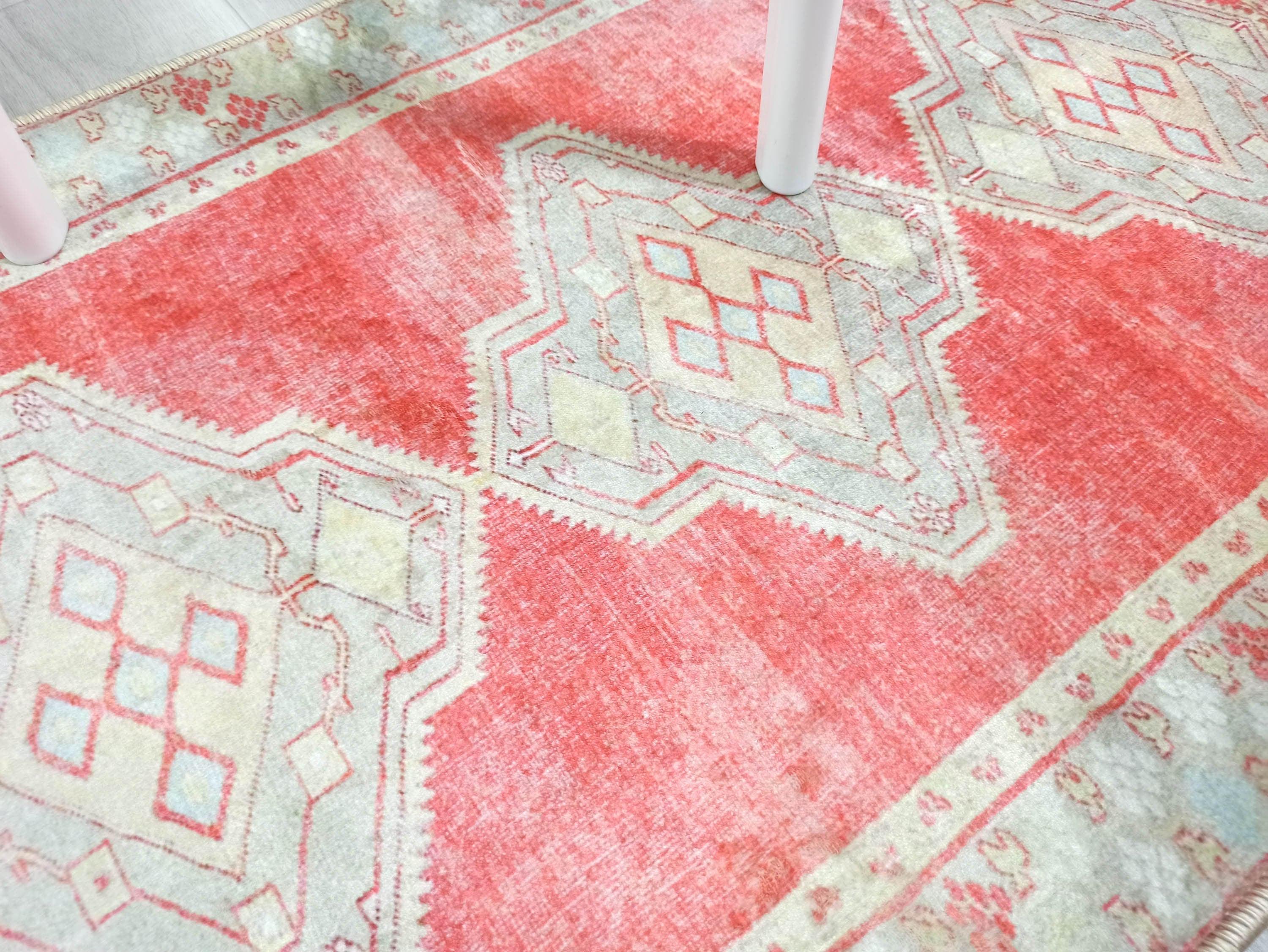 Coraline Distressed Coral Beige Turkish 2x3 Rug