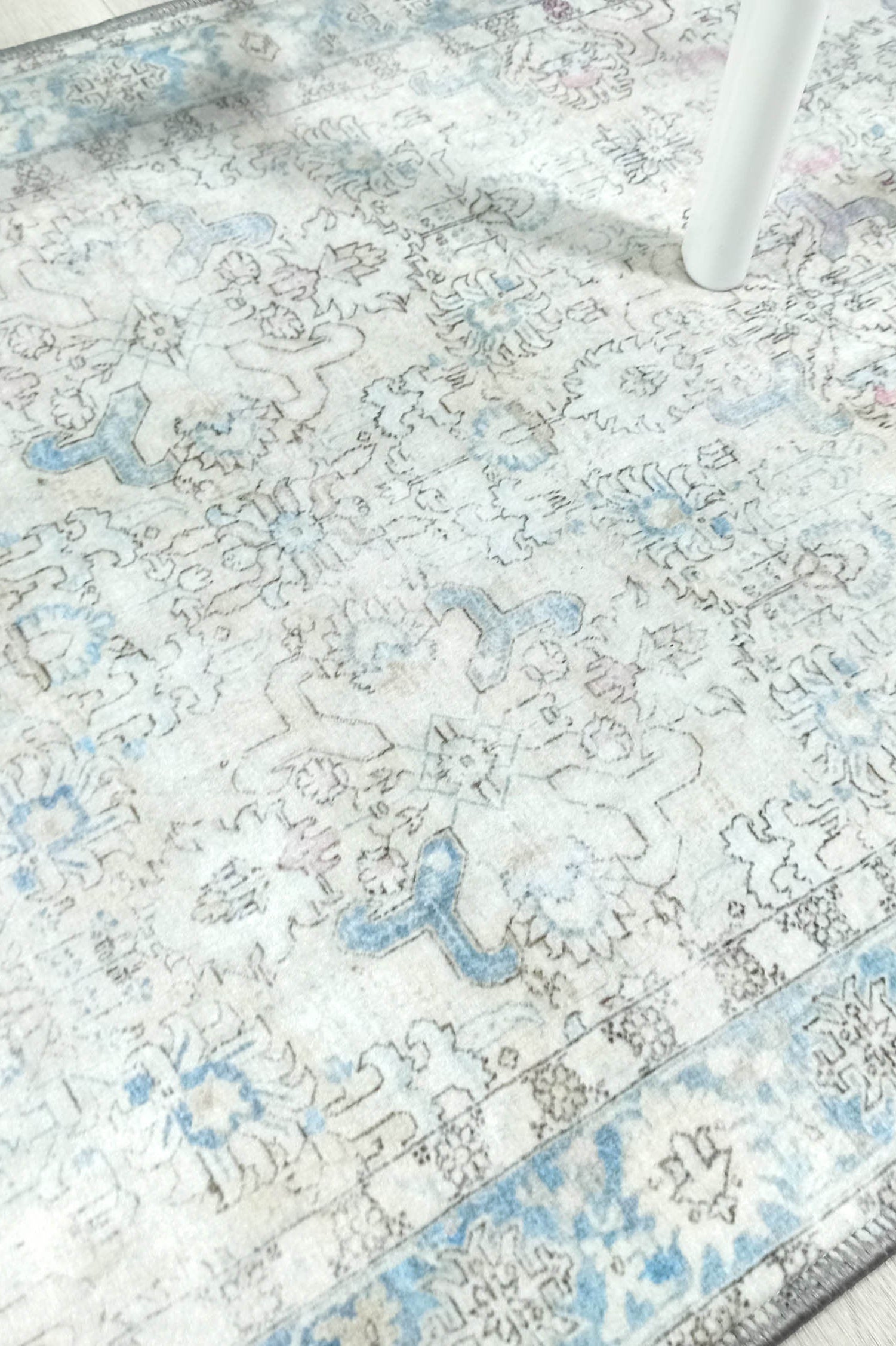 Bowie Neutral Blue Floral Turkish 2x3 Rug