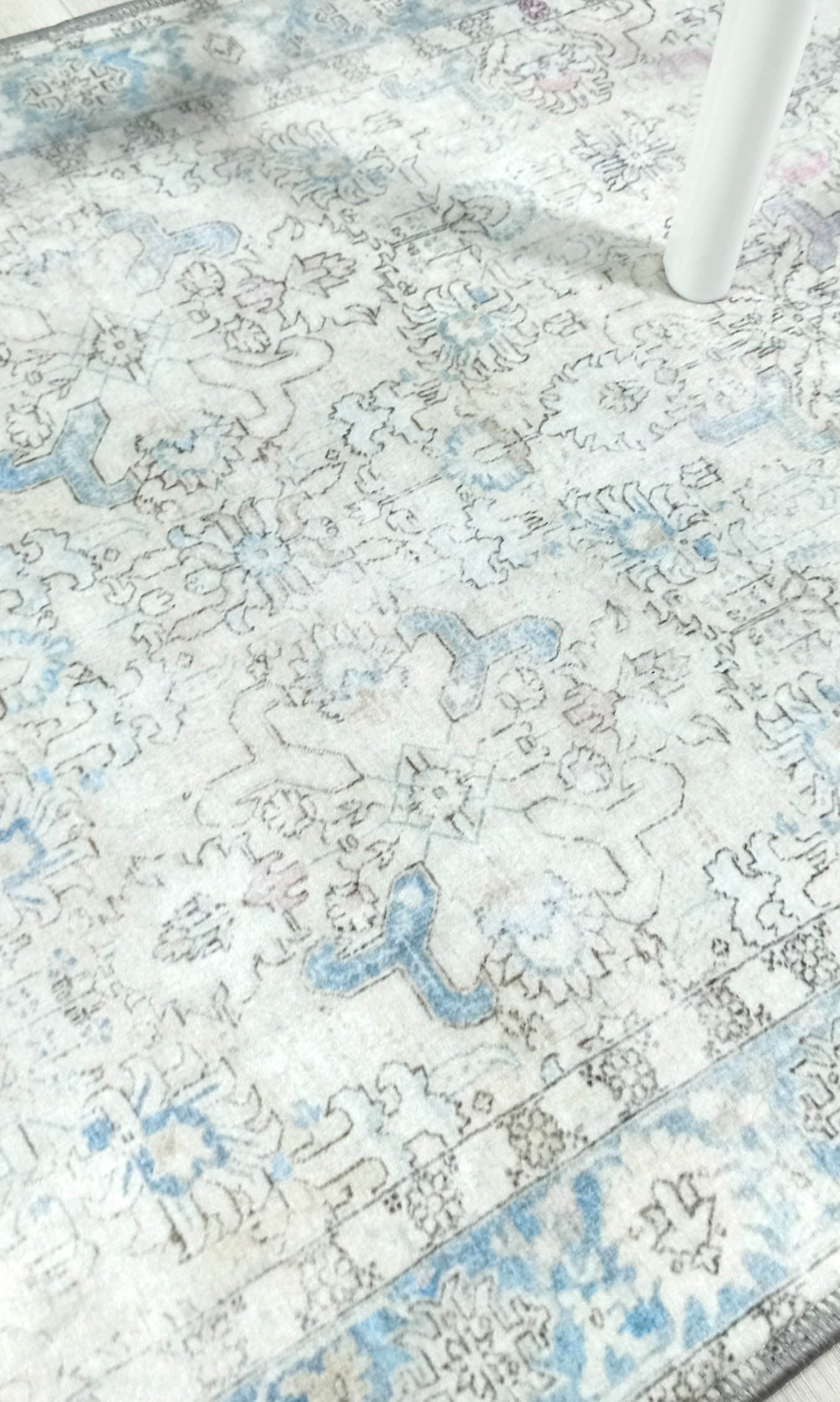 Bowie Neutral Blue Floral Turkish 2x3 Rug