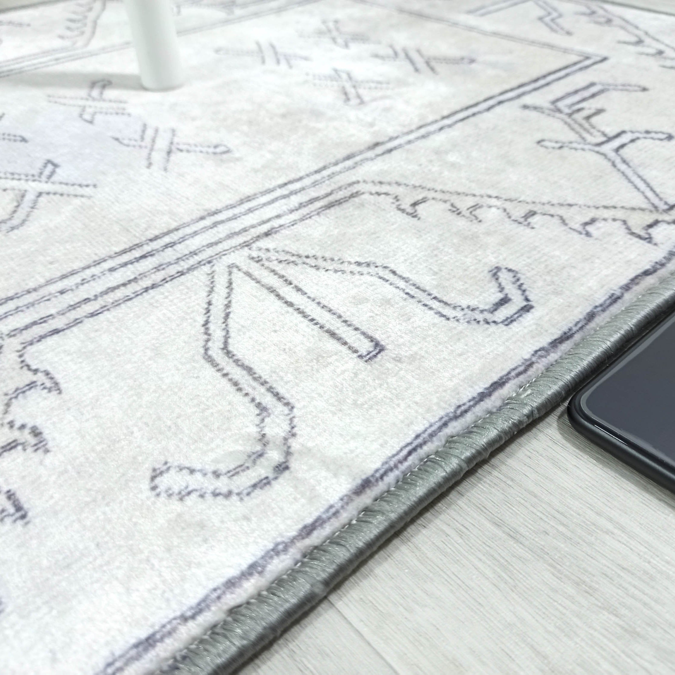 Flinda Neutral Gray Turkish Small 2x3 Rug