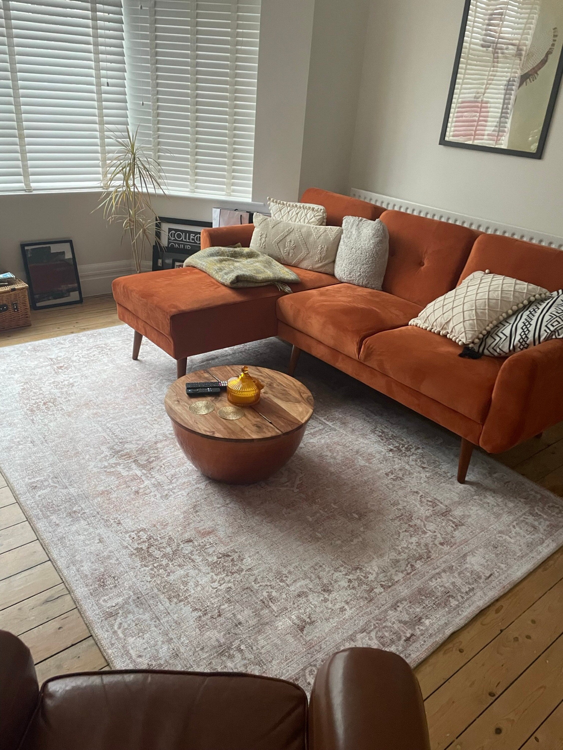 The Ultimate Cozy Living Room Checklist: 5 Must-Have Cotton Rugs for Fall &amp; Winter Warmth