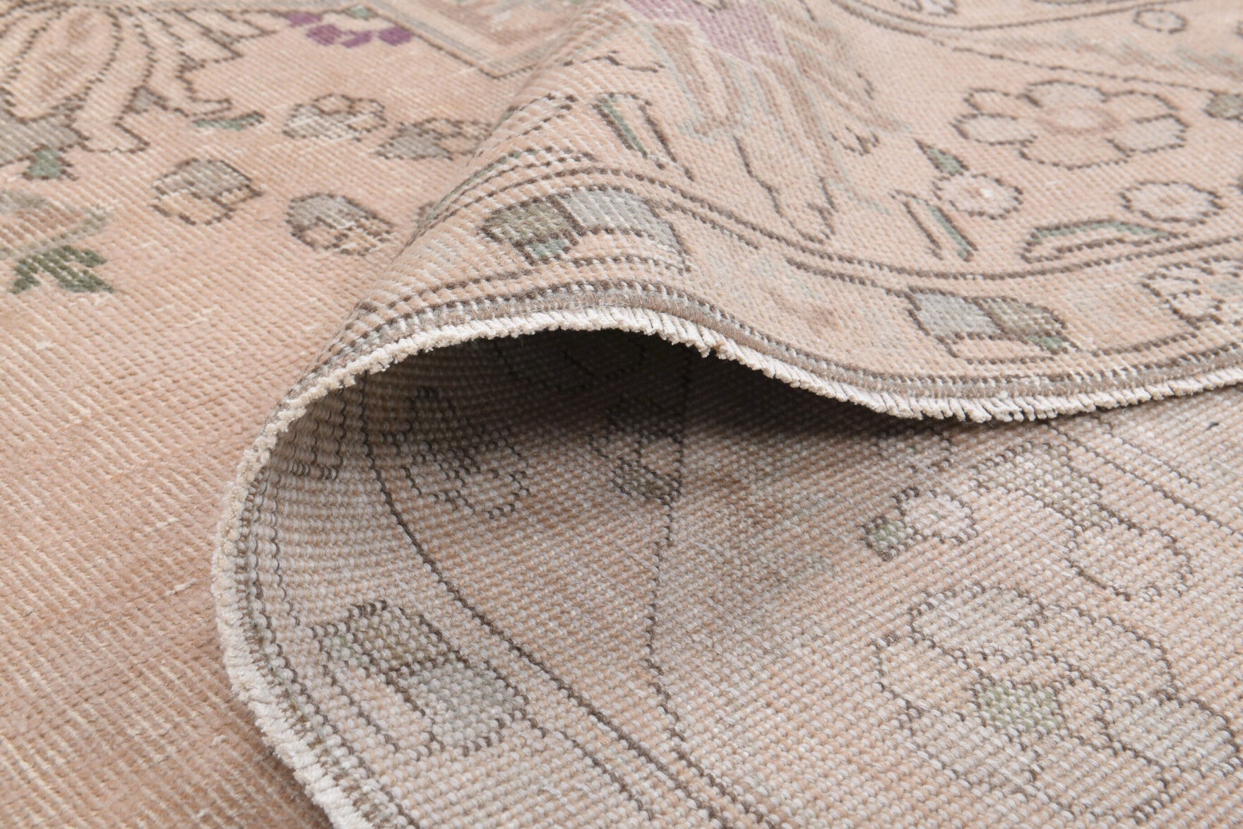 Authentic Persian vintage area rug (1970s) with oriental design – one-of-a-kind at Fame Rugs