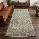 Checkered pattern on the Prusa Aleyna retro vintage area rug – handmade in Turkey