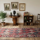 Geometric pattern on the Nikodike vintage runner rug – handmade in Anatolia, Turkey
