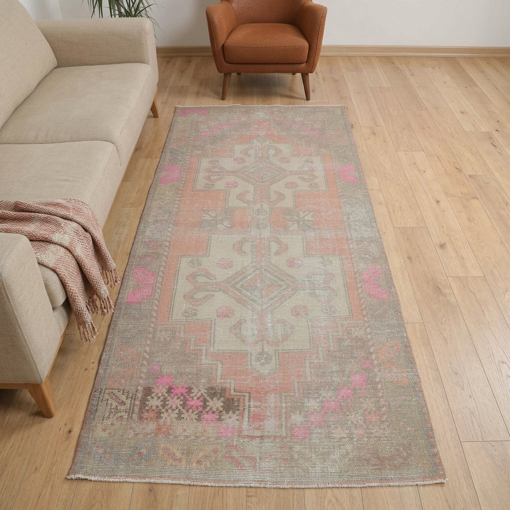 Tribal pattern on the Halope antique washed vintage area rug – handmade in Anatolia, Turkey