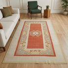 Geometric pattern on the Ianthephrosyne vintage area rug – handmade in Milas, Turkey