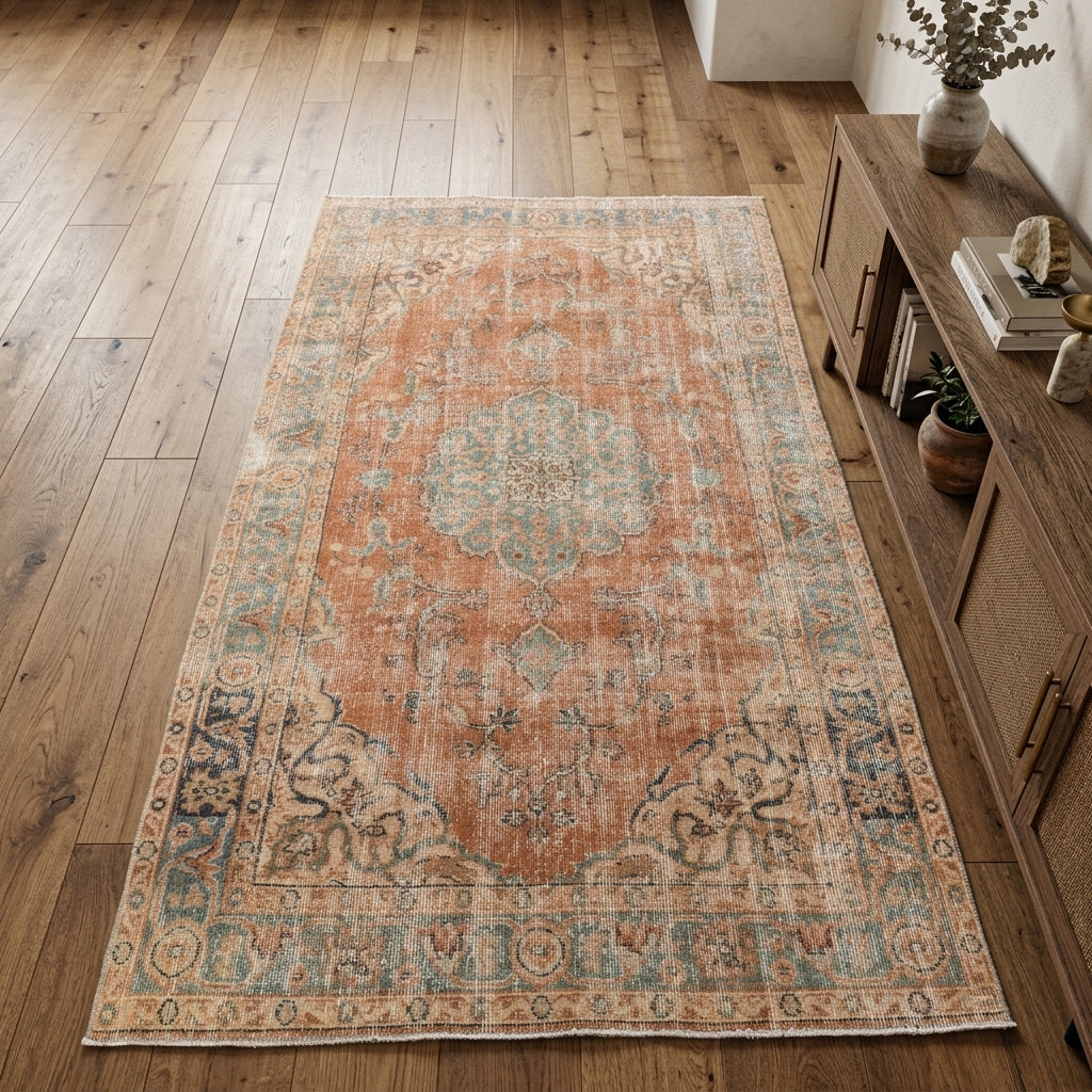 Ikat pattern on the Nevnihal vintage kilim runner rug – handwoven flatweave in Anatolia, Turkey