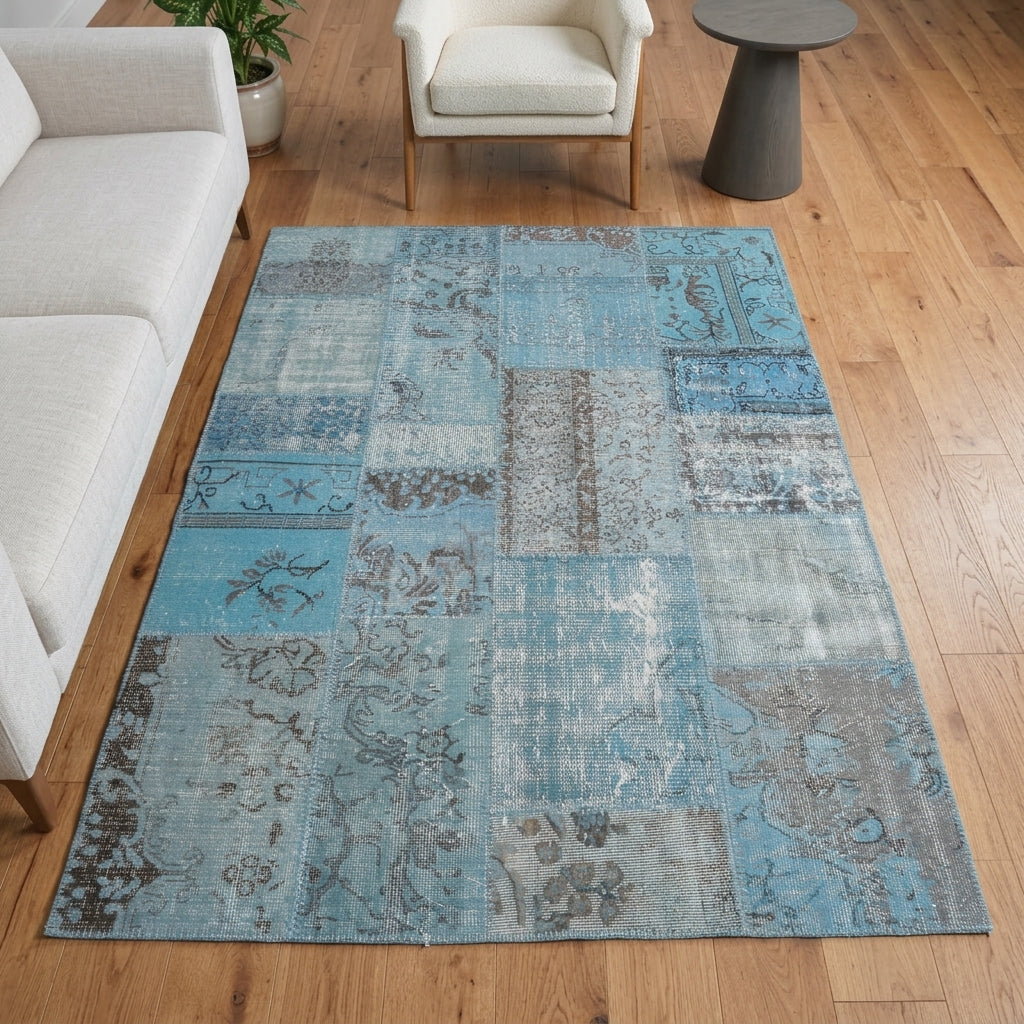 Abstract pattern on the Hipponoe vintage patchwork area rug – handmade in Anatolia, Turkey