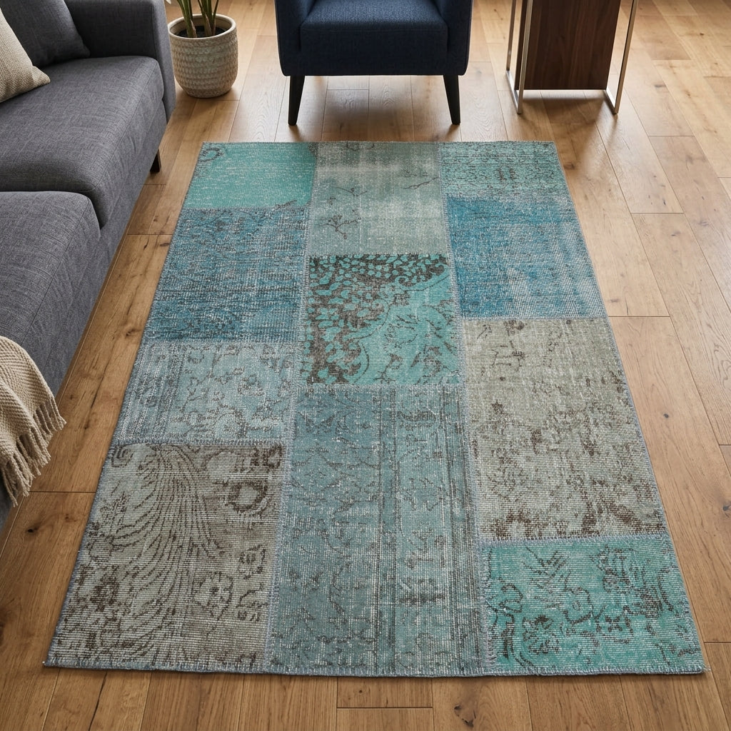 Abstract pattern on the Hemerothea vintage patchwork area rug – handmade in Anatolia, Turkey