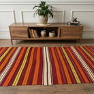 Striped pattern on the Yapraknur vintage kilim rug – handwoven flatweave in Anatolia, Turkey