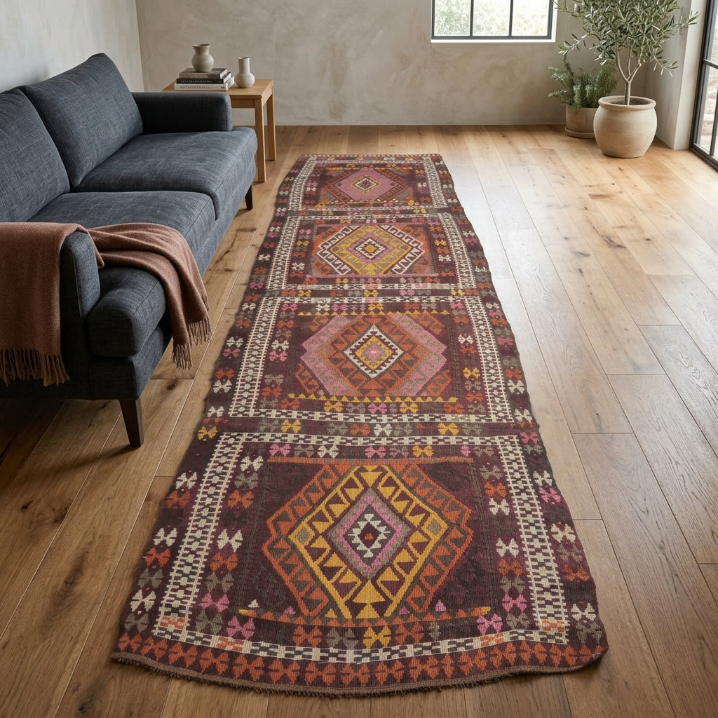 Ikat pattern on the Nemrut vintage kilim runner rug – handwoven flatweave in Anatolia, Turkey