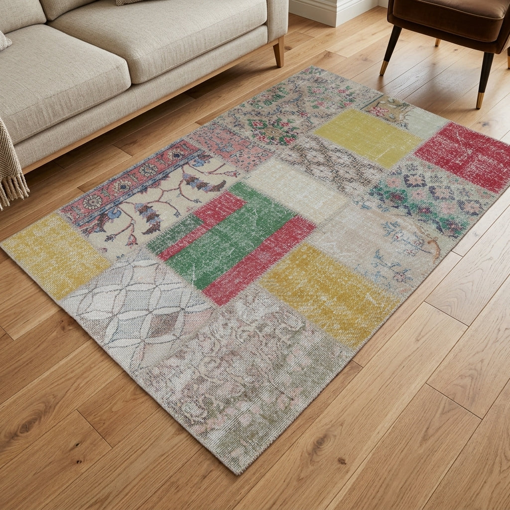 Tribal pattern on the Gulustunaz vintage patchwork area rug – handmade in Anatolia, Turkey