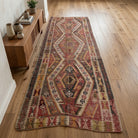 Tribal pattern on the Vuslatsever Gorun vintage kilim runner rug – handwoven flatweave in Sivas, Turkey
