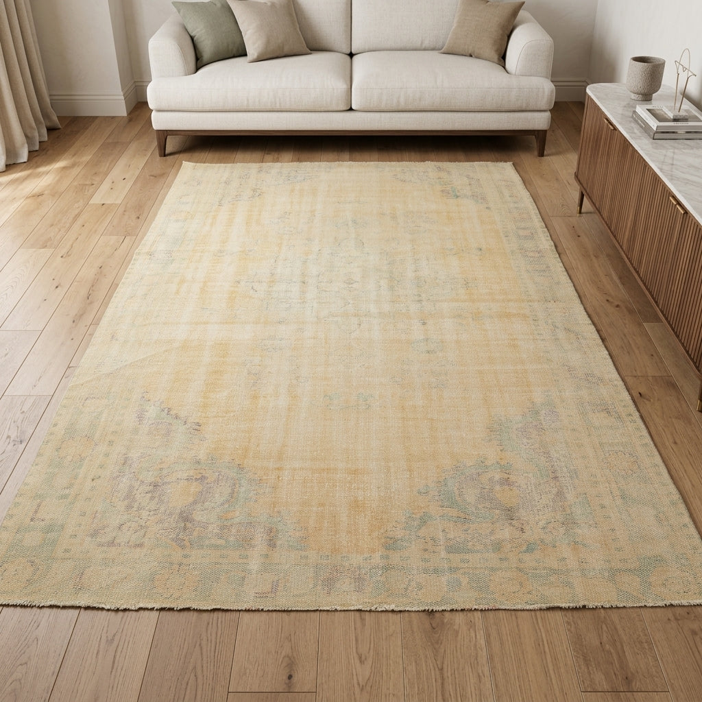Pattern on the Agatholampe Ferhan antique washed vintage area rug – handmade in Anatolia, Turkey