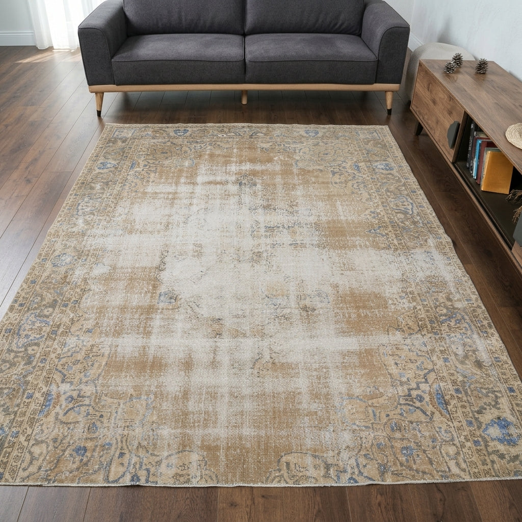 Distressed oriental pattern on the Agathodora Feri antique washed vintage area rug – handmade in Anatolia, Turkey