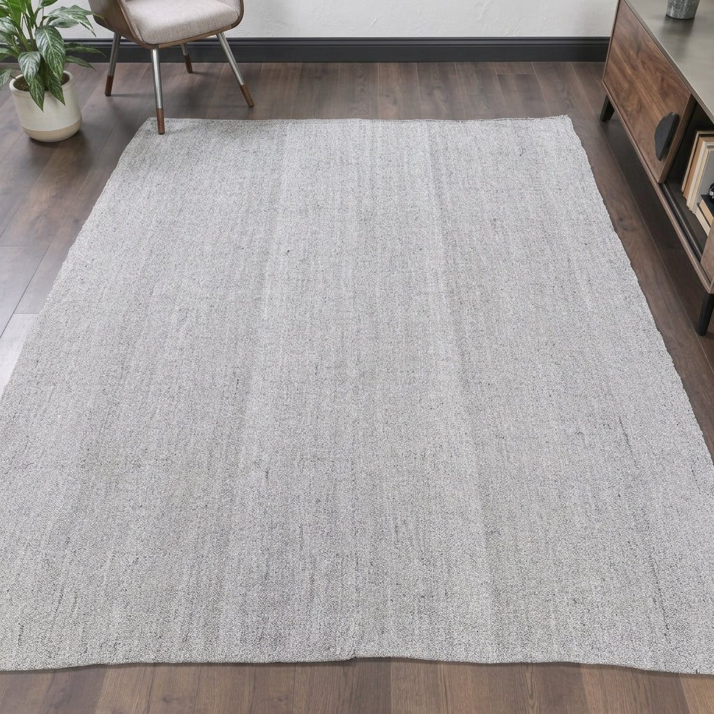 Solid pattern on the Ecesultan vintage kilim rug – handwoven flatweave in Anatolia, Turkey