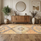 Geometric pattern on the Aglaosela vintage runner rug – handmade in Anatolia, Turkey