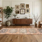 Floral pattern on the Ardicnaz vintage runner rug – handmade in Anatolia, Turkey