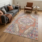 Oriental pattern on the Nergispeyker vintage area rug – handmade in Anatolia, Turkey