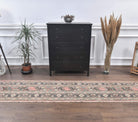 Tribal pattern on the Perikusa vintage patchwork runner rug – handmade in Anatolia, Turkey
