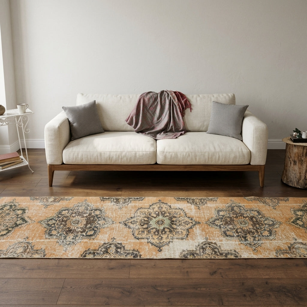 Ikat pattern on the Meneksebahce vintage kilim runner rug – handwoven flatweave in Anatolia, Turkey