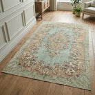 Floral pattern on the Cerenihal vintage area rug – handmade in Anatolia, Turkey