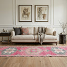Geometric pattern on the Mahsuzegul vintage runner rug – handmade in Anatolia, Turkey