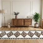 Ikat pattern on the Elmas vintage runner rug – handmade in Anatolia, Turkey