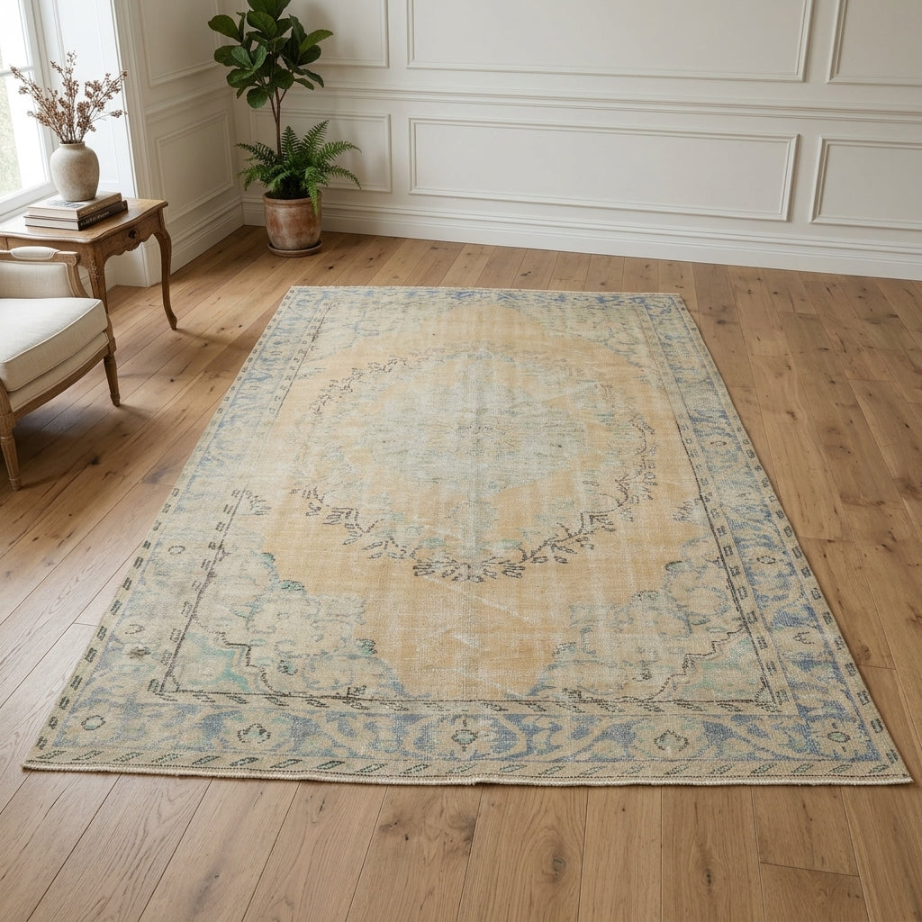 Oriental pattern on the Bolu antique washed vintage area rug – handmade in Anatolia, Turkey