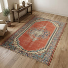 Oriental pattern on the Besteperver vintage area rug – handmade in Anatolia, Turkey