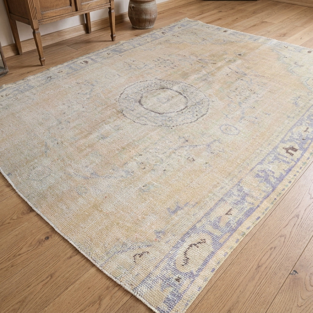 Oriental pattern on the Asterochoria antique washed vintage area rug – handmade in Anatolia, Turkey