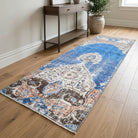 Traditional pattern on the Durukusa vintage runner rug – handmade in Anatolia, Turkey