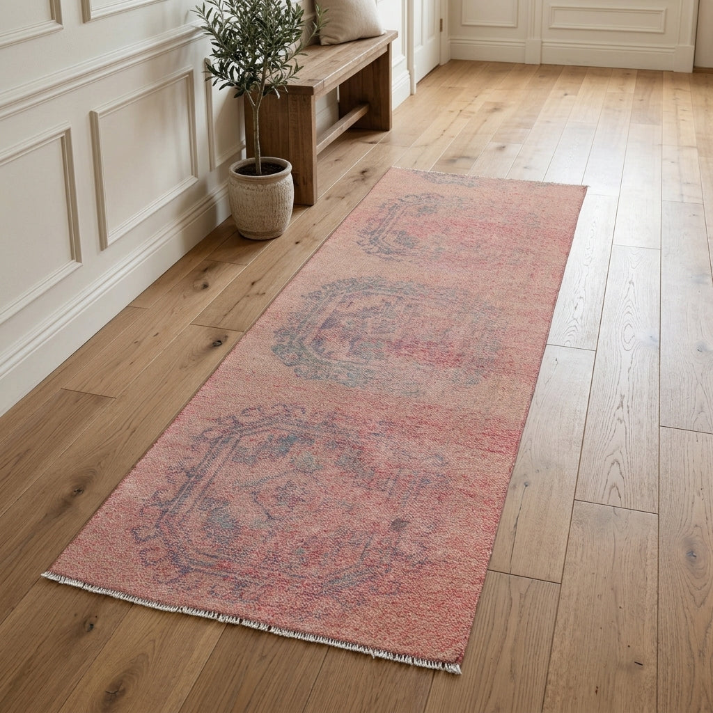 Abstract pattern on the Denizsu vintage runner rug – handmade in Anatolia, Turkey