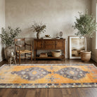 Oriental pattern on the Sabahsel vintage runner rug – handmade in Anatolia, Turkey