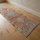 Geometric pattern on the Pelagia vintage runner rug – handmade in Anatolia, Turkey