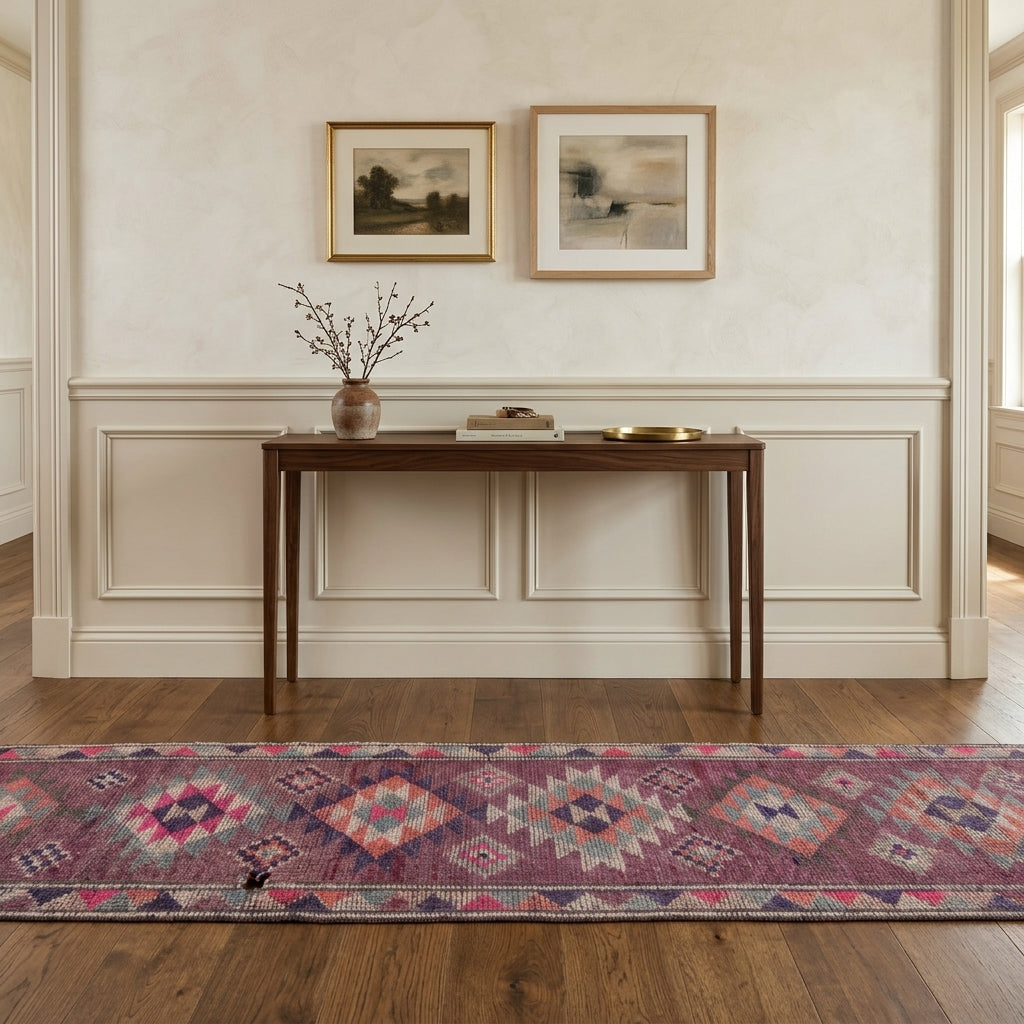 Ikat pattern on the Nilgun vintage runner rug – handmade in Anatolia, Turkey