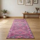 Ikat pattern on the Nesrinlale vintage runner rug – handmade in Anatolia, Turkey
