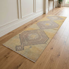 Geometric pattern on the Naksperver vintage runner rug – handmade in Anatolia, Turkey