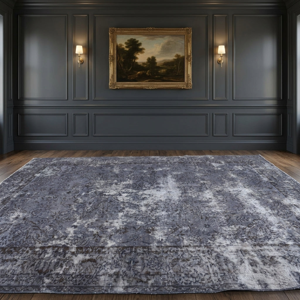 Floral pattern on the Baharmelek distressed vintage area rug – handmade in Anatolia, Turkey