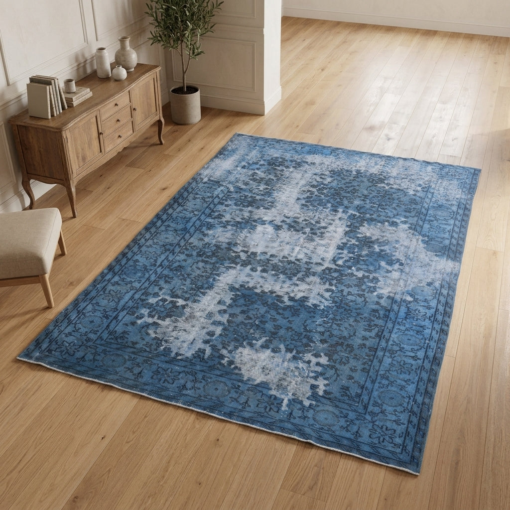 Floral pattern on the Ayara distressed vintage area rug – handmade in Anatolia, Turkey