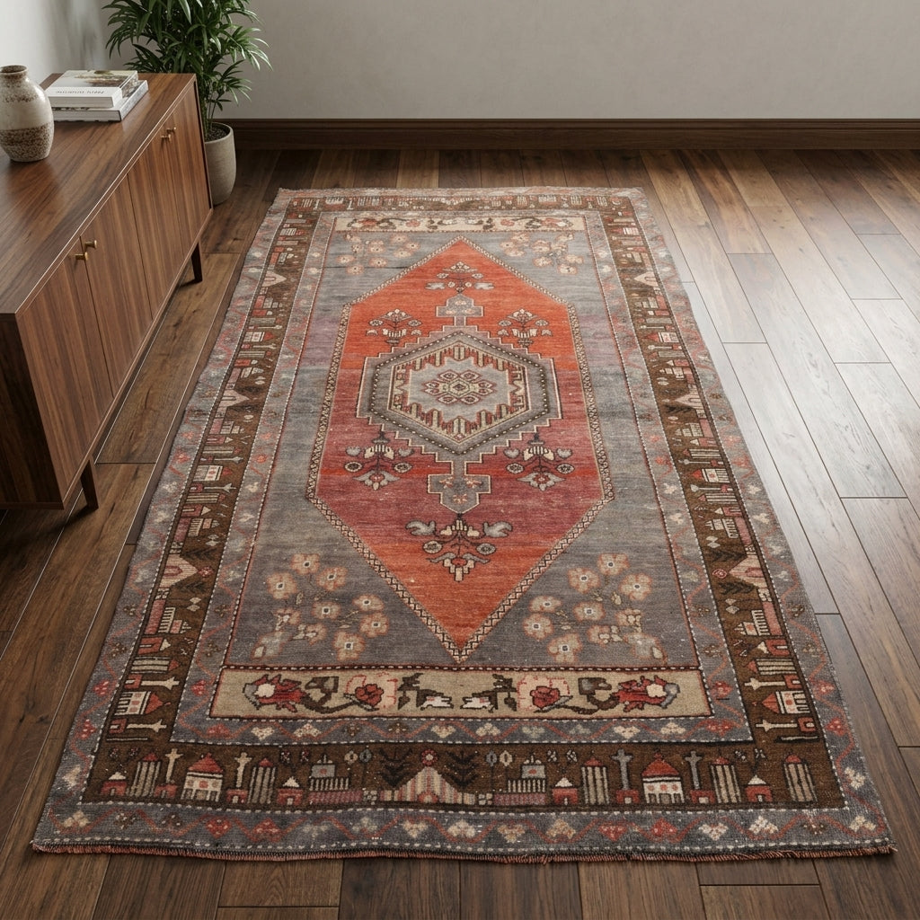 Oriental pattern on the Yakutgonca vintage area rug – handmade in Anatolia, Turkey