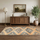 Oriental pattern on the Urgup vintage runner rug – handmade in Anatolia, Turkey