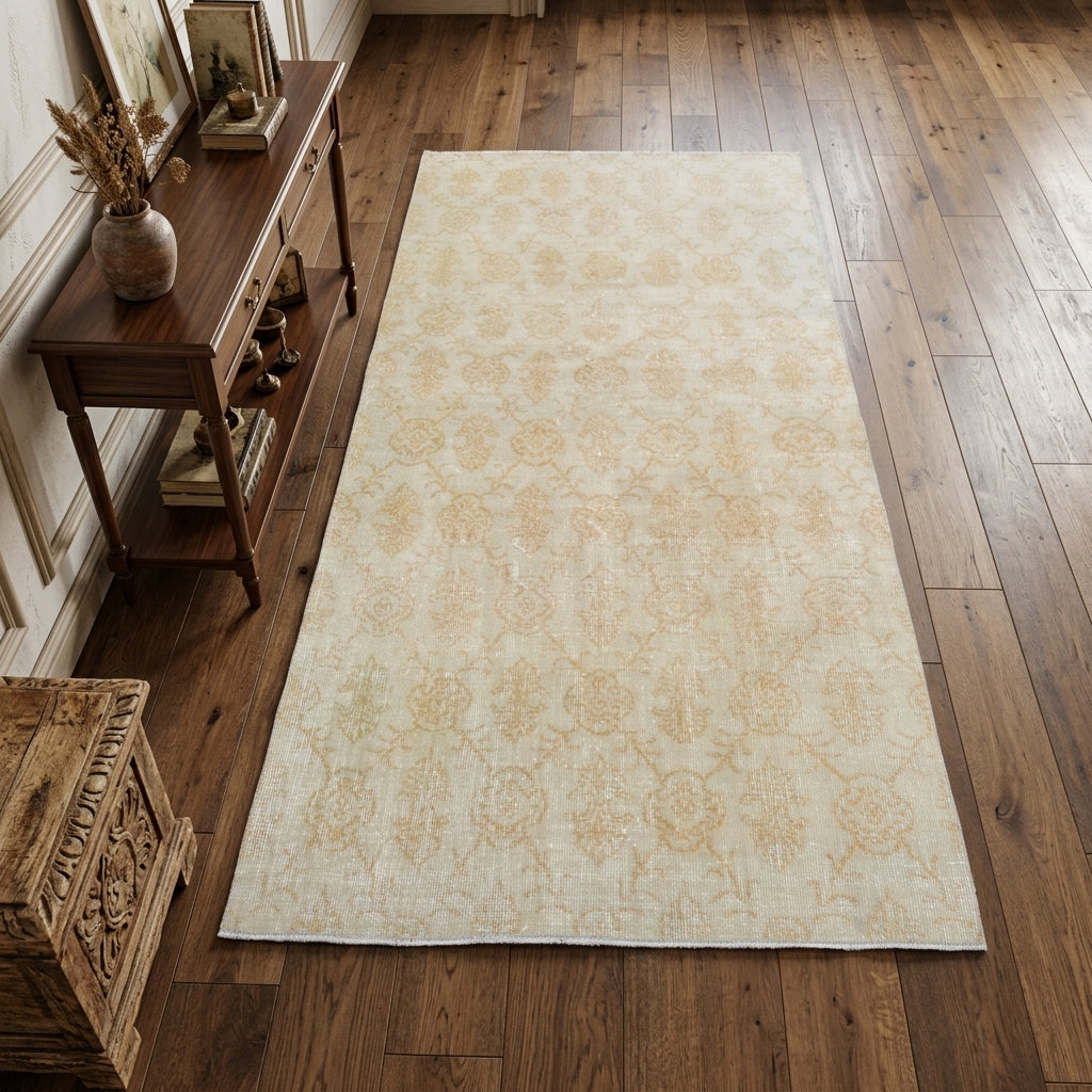 Ikat pattern on the Theano antique washed vintage area rug – handmade in Anatolia, Turkey