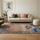 Oriental pattern on the Sureyyanur vintage area rug – handmade in Anatolia, Turkey