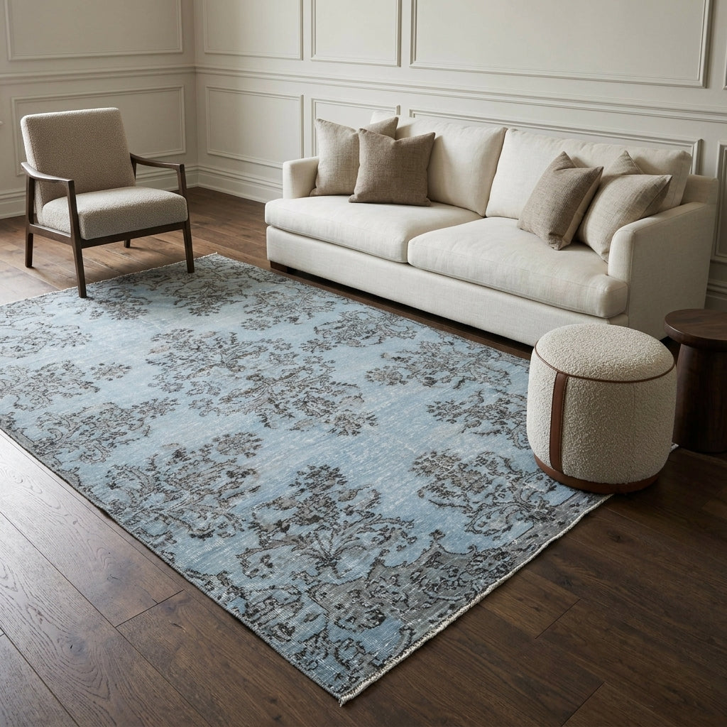 Oriental pattern on the Simgedil vintage area rug – handmade in Anatolia, Turkey