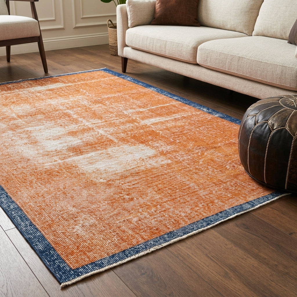 Solid pattern on the Sidikagul vintage area rug – handmade in Anatolia, Turkey