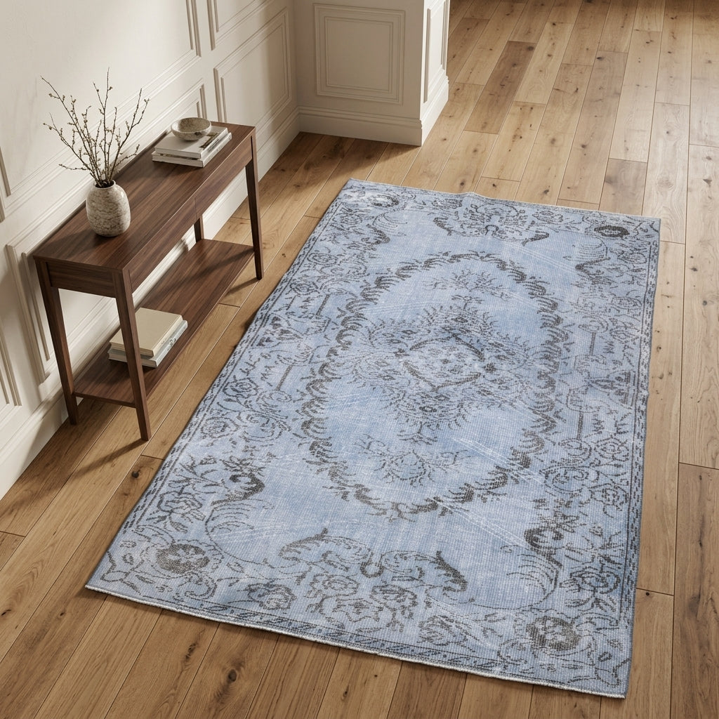 Oriental pattern on the Serefcan vintage area rug – handmade in Anatolia, Turkey