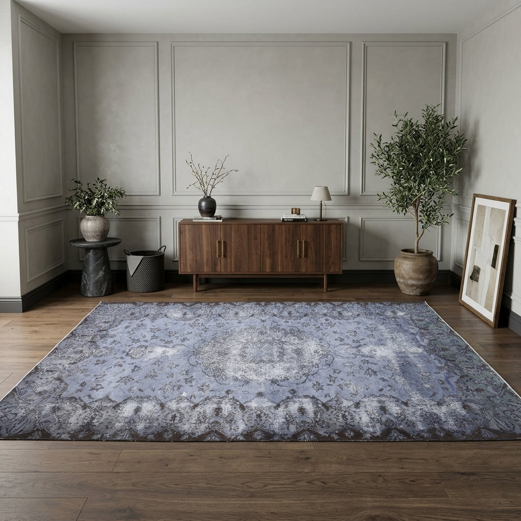 Oriental pattern on the Sadberkcihan vintage area rug – handmade in Anatolia, Turkey