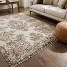Oriental pattern on the Nausozoe vintage area rug – handmade in Adana, Turkey