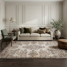 Oriental pattern on the Nausozoe vintage area rug – handmade in Adana, Turkey